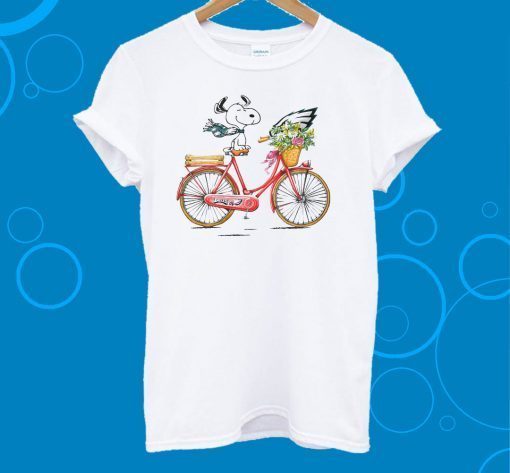 Philadelphia Eagles Snoopy Riding A Bicycle T-Shirt