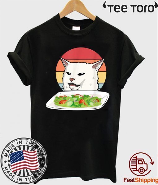 Angry women yelling at confused cat at dinner table meme Funny T-Shirt