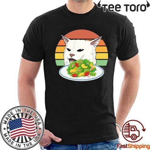 Offcial Angry women yelling at confused cat at dinner table meme T-Shirt