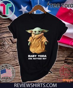 Baby Yoda Size matters not Mery christmas T-Shirt