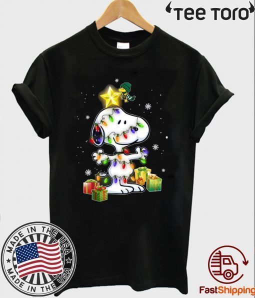 Woodstock Decorates Snoopy With Christmas Lights Offcial T-Shirt