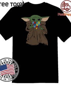 Yoda baby hugs Autism heart Tee Shirt