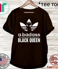 A badass black queen love Gift T-Shirt