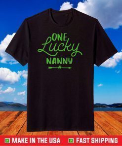 One Lucky Nanny Cool St Patrick's Day Irish Lucky Nanny T-Shirt