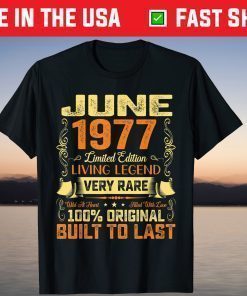 44th Birthday Born In June 1977 Vintage Retro 44 Years Old T-Shirt