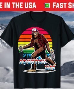 American Bigfoot 4th of July Sasquatch Hipster Patriotic T-Shirt