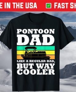 Pontoon Dad Boat Captain Fathers Day Boating Us 2021 T-Shirt