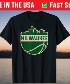 Vintage Milwaukee Wisconsin Cityscape Basketball T-Shirt