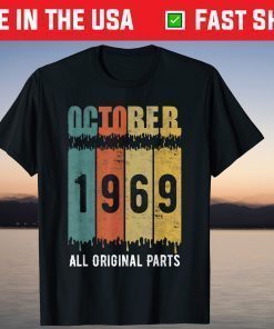 Vintage Born in October 1969 52st Birthday 52 Years Old T-Shirt