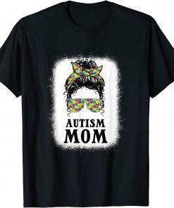 Autism Mom Curly Messy Bun Autism Awareness Mom Black Women T-Shirt