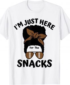 I'm Just Here For The Snacks Black Women Football Gameday T-Shirt