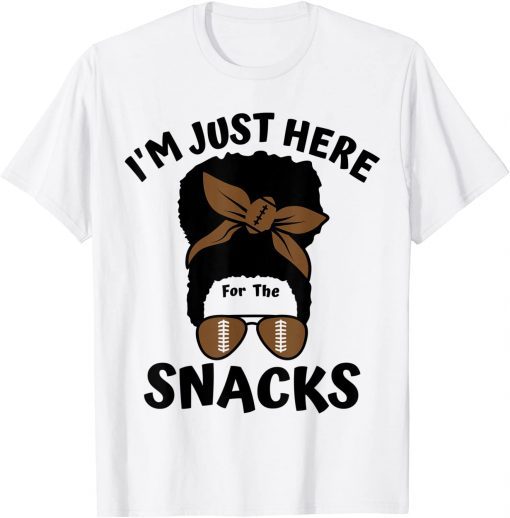 I'm Just Here For The Snacks Black Women Football Gameday T-Shirt