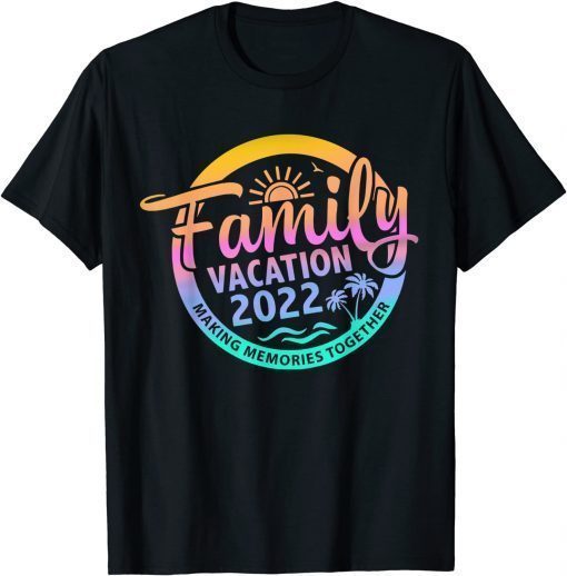 Family Trip Summer Vacation Beach 2022 Vintage Lover Classic T-Shirt