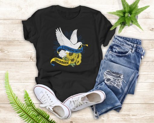 I Stand With Ukraine Support Ukraine Peace Dove And Sunflowers T-shirt