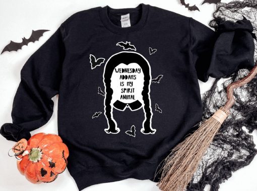 Wednesday Addams is my spirit animal Hallowwen Tee Shirt