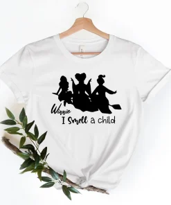 Winnie I Smell A Child Maternity Halloween T-Shirt