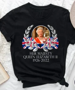 Her Majesty Queen Elizabeth II 1926-2022 T-Shirt