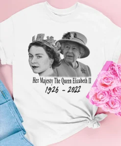 Her Majesty The Queen Elizabeth II 1926 -2022 Rest In Peace T-Shirt