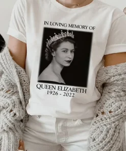 In Loving Memory Of The Queen Elizabeth 1926-2022 T-Shirt