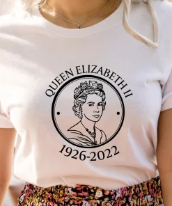 Pray For Elizabeth II 1926-2022 Queen Of England Rest In Peace T-Shirt