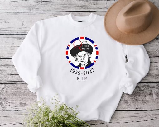 Pray For Queen Elizabeth 1926-2022 Rest In Peace Majesty The Queen T-Shirt