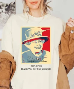 Queen Elizabeth Thank You Memories 1926- 2022 Queen Elizabeth II T-Shirt