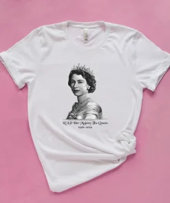 RIP Her Majesty The Queen 1926-2022 Queen Of England T-Shirt