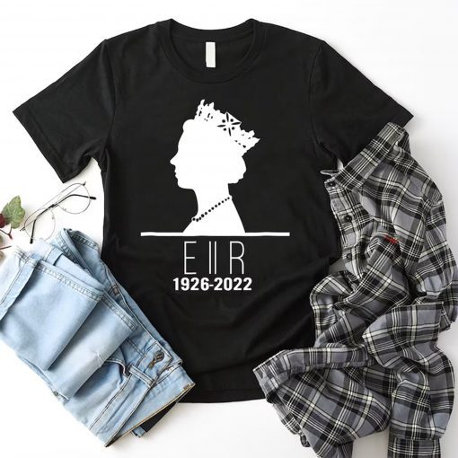 RIP Queen Elizabeth II 1926-2022 Forever Queen of England T-Shirt