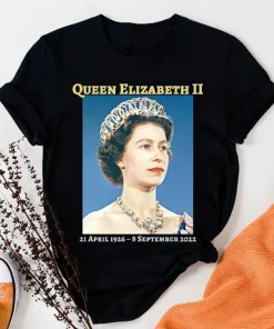 RIP Queen Elizabeth II Pray For Queen Of England T-Shirt