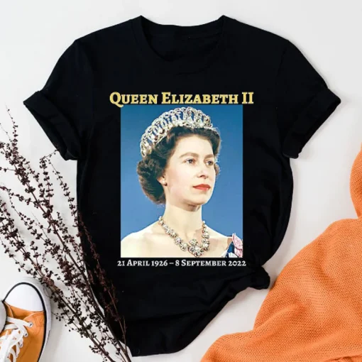 RIP Queen Elizabeth II Pray For Queen Of England T-Shirt