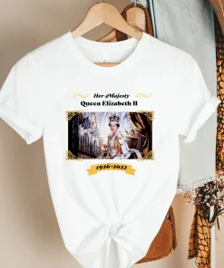 RIP Queen Elizabeth II Queen Elizabeth 1926 -2022 Queen of England Tee Shirt