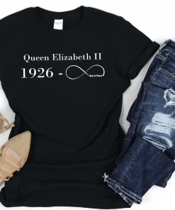 RIP Queen Elizabeth II The Queen 1926-2022 T-Shirt