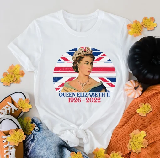 RIP Queen Elizabeth RIP Majesty The Queen 1926-2022 T-Shirt