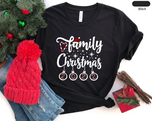 Christmas Family 2022 T-Shirt