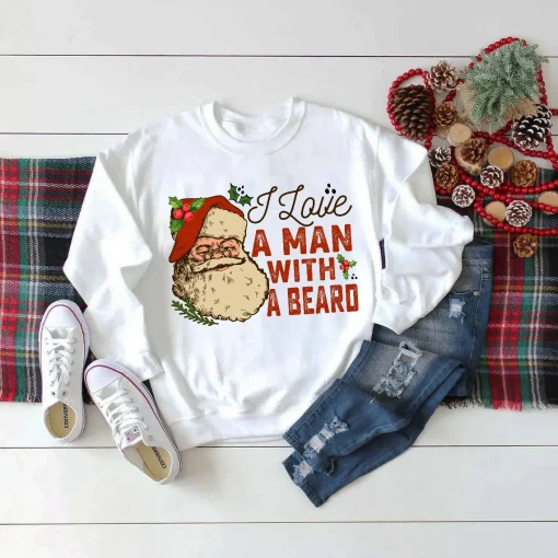 I Love A Man With A Beard Santa Christmas T-Shirt