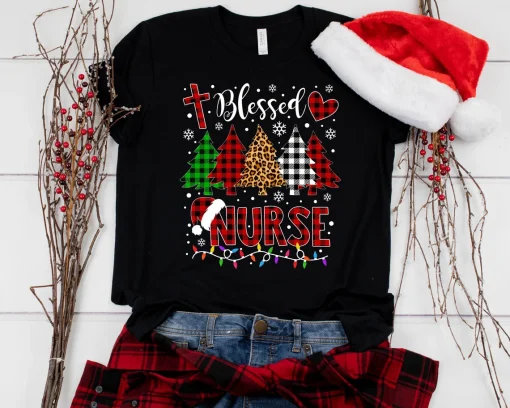 Red Buffalo Plaid Nurse Christmas T-Shirt