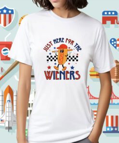 Hot Dog I'm Just Here For The Wieners 4Th Of July T-Shirt