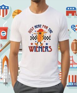 Hot Dog I'm Just Here For The Wieners 4Th Of July T-Shirt