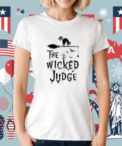 Cat Halloween Theme The Wicked Judge T-Shirt