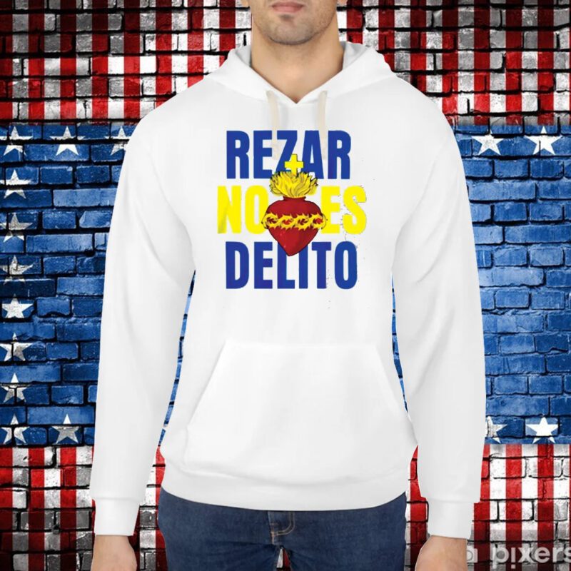 Abogados Cristiano Rezar No Es Delito Shirt