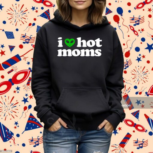 Dannyduncan69 I Heart Hot Moms Alien Tee-Unisex T-Shirt