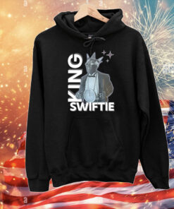 Aprilswiftiee King Swiftie T-Shirts