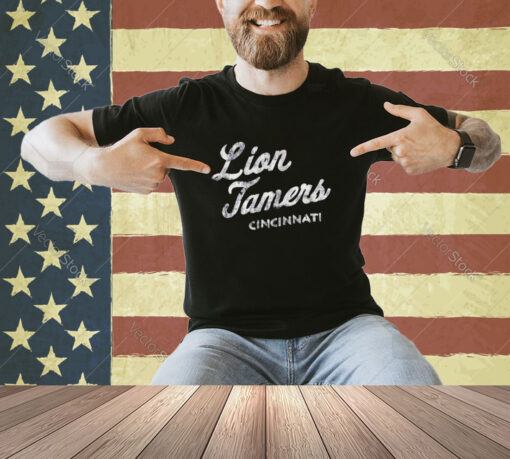 Cincinnati Lion Tamers logo vintage shirt